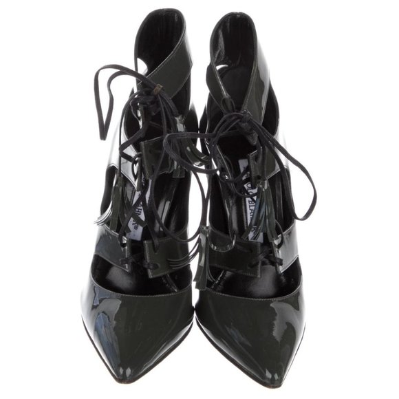 Manolo Blahnik Black Patent Leather Women's Heels - Picture 4 of 6